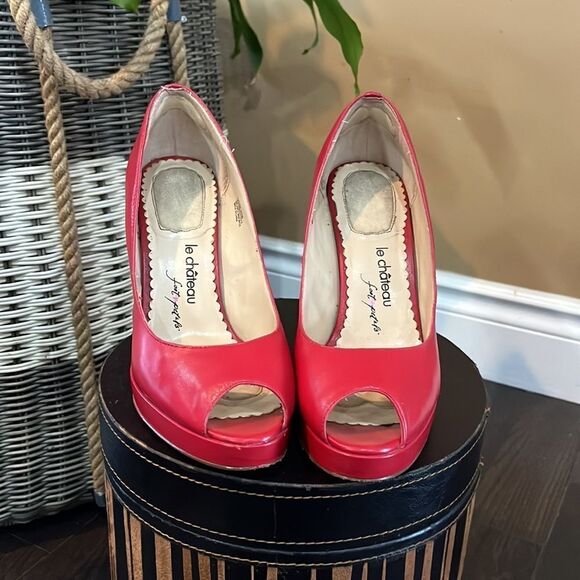 Le Chateau red heels 👠 / Size 8.5 - Picture 2 of 9